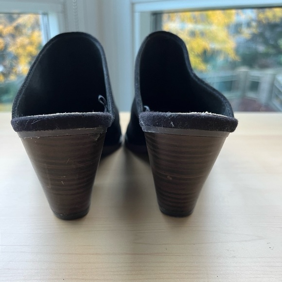 Old Navy Mules, size 8 - Picture 4 of 9